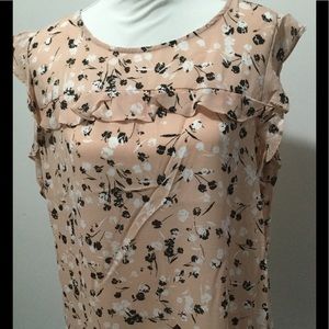 Worthington Women’s Blouse with flowers. Size PXL